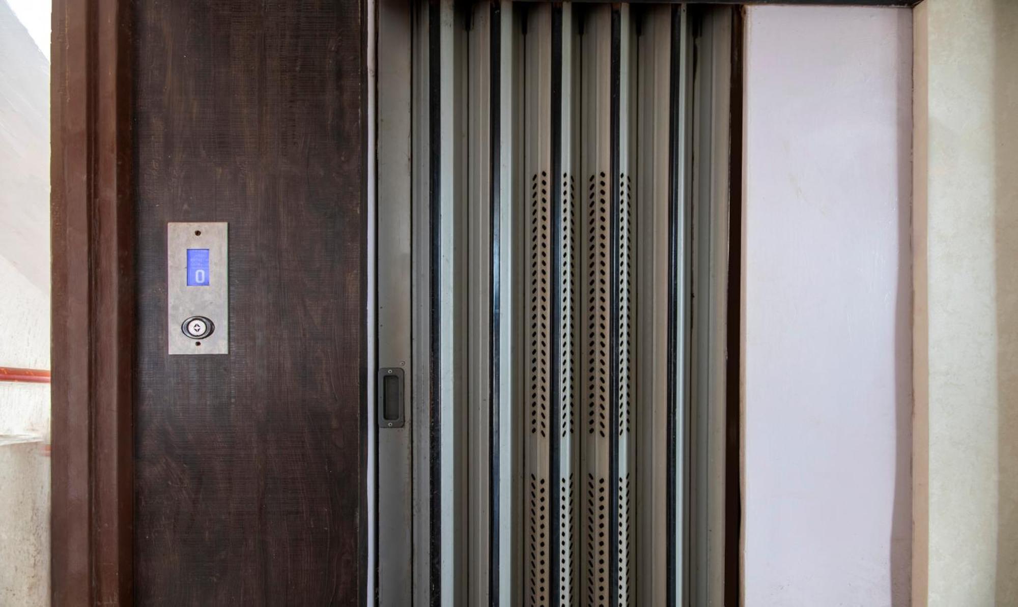Itsy Hotels Shree Krishna Palace Ahmedabad Extérieur photo